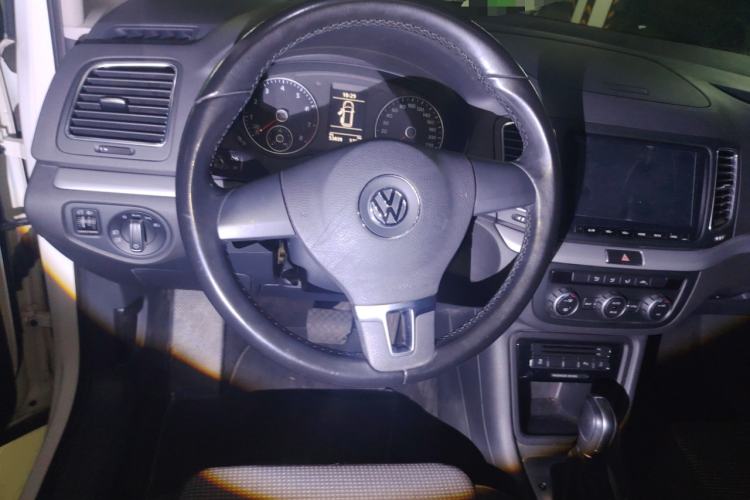 Used Volkswagen Sharan 2013 1.8TSI Standard Model Steering Wheel
