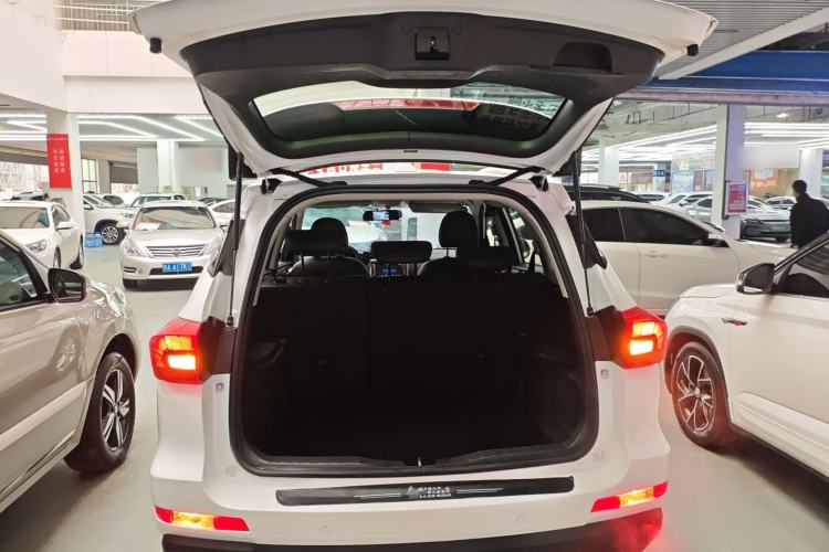 Used Haval M6 2019 1.5T DCT Two-Wheel Drive Elite Version China V Standard
