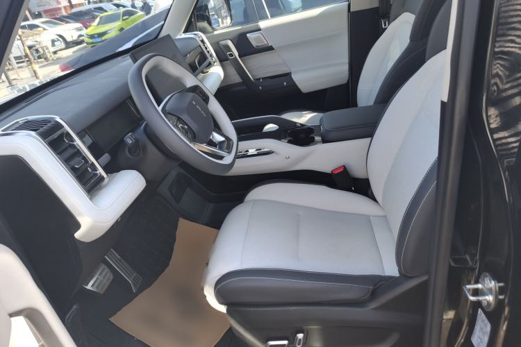 Used iCAR 03 2024 501km Four-wheel Drive Long-Range Advanced Version