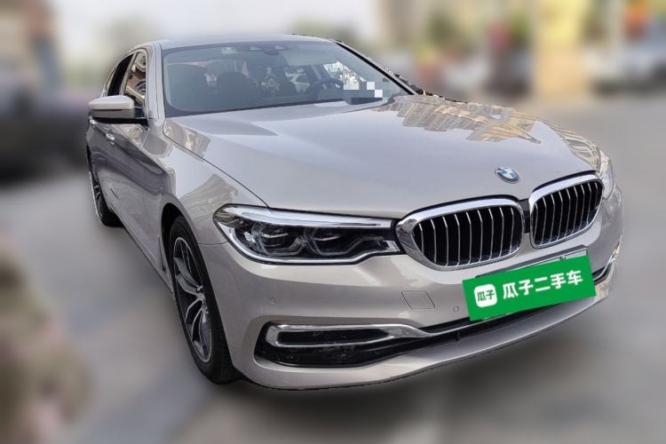 Used BMW 5 Series New Energy 2020 530Le Luxury Package Front Right 45 Deg