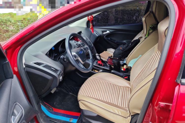 Used Ford Focus 2012 Hatchback 1.6L Automatic Fashion Edition
