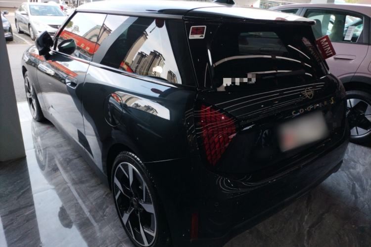 Used MINI Electric COOPER 2024 452km COOPER SE Artist
