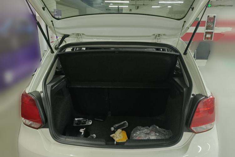 Used Volkswagen Polo 2011 1.6L Automatic ZhiShang Version Trunk