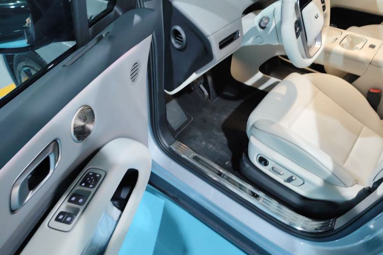 Used Li Auto Li Auto i6 2025 Model Four-Wheel-Drive Standard Type