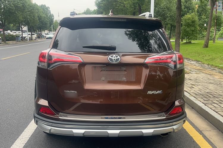 Used Toyota RAV4 2019 2.0L CVT Two-Wheel Drive Fashion X Limited Edition China VI Standard