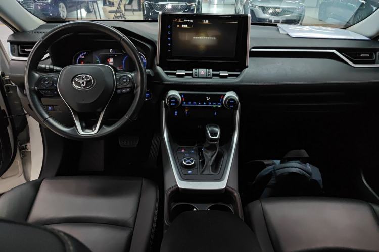 Used Toyota RAV4 2020 Dual-Engine 2.5L E-CVT 4x4 Elite PLUS Edition Center Console