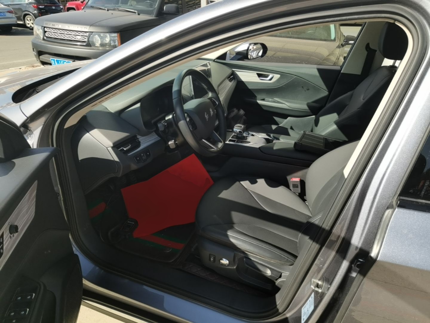 Hongqi E-QM5 2024 610 km PLUS — снимка 17
