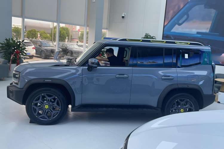 Used JETOUR Traveler C-DM 2024 C-DM 208KM Mountain & Wilderness Edition Exterior 5