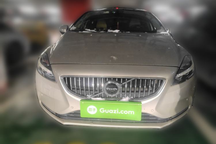 Used Volvo V40 2017 T3 Zhiya Edition
