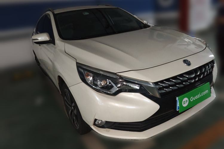 Used Venucia T90 2018 2.0L CVT Smart Connect Luxury Edition China V Standard
