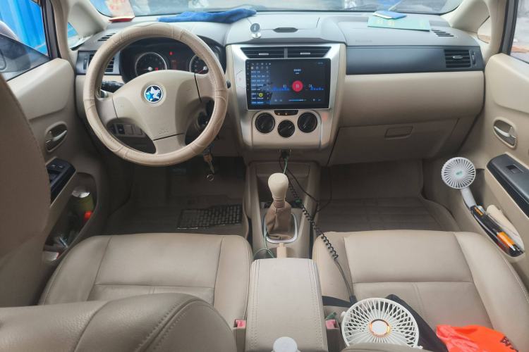 Used Venucia D50 2013 1.6L Manual Fashion Edition
