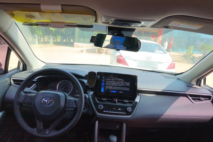 Used Toyota Corolla Cross 2022 2.0L Elite Edition Center Console