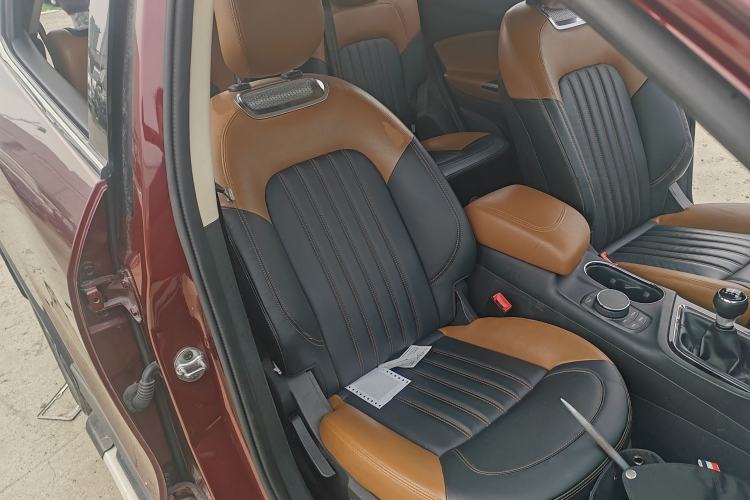 Used Soueast DX7 2015 1.5T Manual Luxury Model