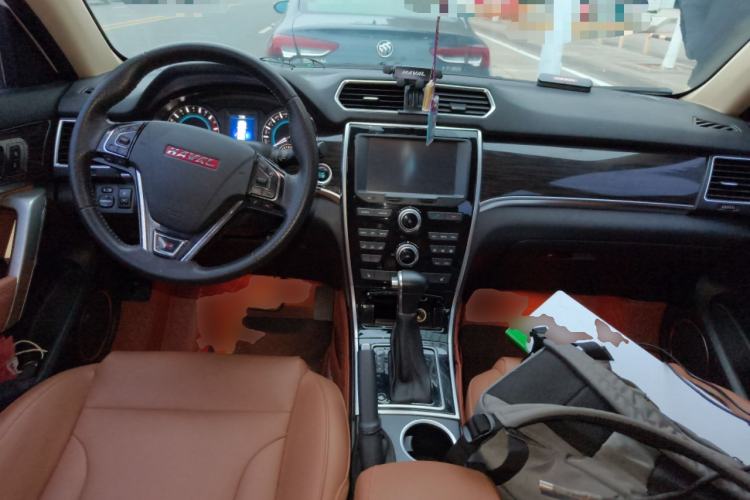 Used Haval H2 2015 1.5T Automatic Two-Wheel Drive Elite Edition Center Console