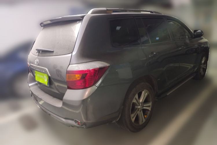 Used Toyota Highlander 2009 2.7L Two-Wheel Drive 7-Seater Luxury Edition
