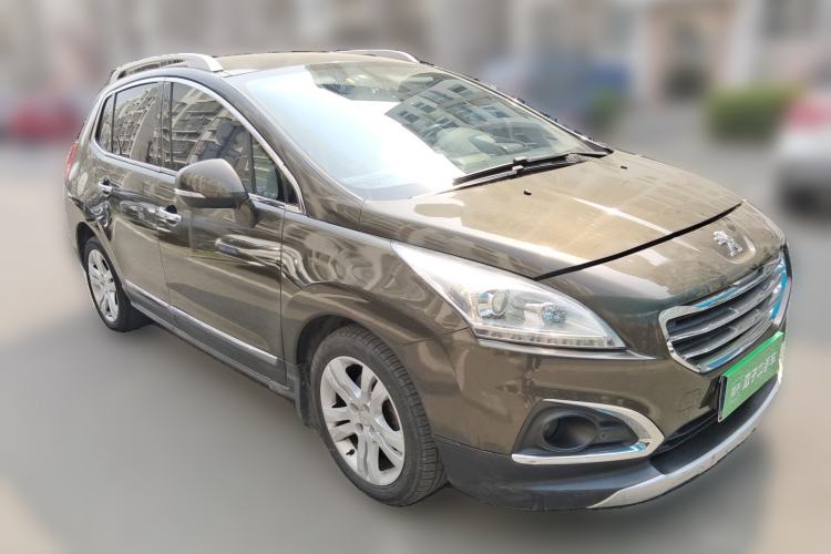Used Peugeot 3008 2013 1.6THP Roland Garros Edition Front Right 45 Deg
