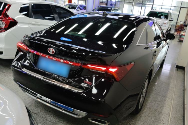 Used Toyota Avalon 2019 2.5L Ambition Version China VI Standard

