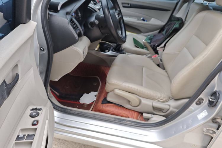 Used Honda City Classic 2012 1.5L manual Comfort version