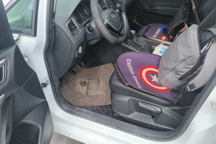 Used Volkswagen Golf Sportsvan 2019 280TSI Automatic Sentinel Model China VI Standard Driver Seat