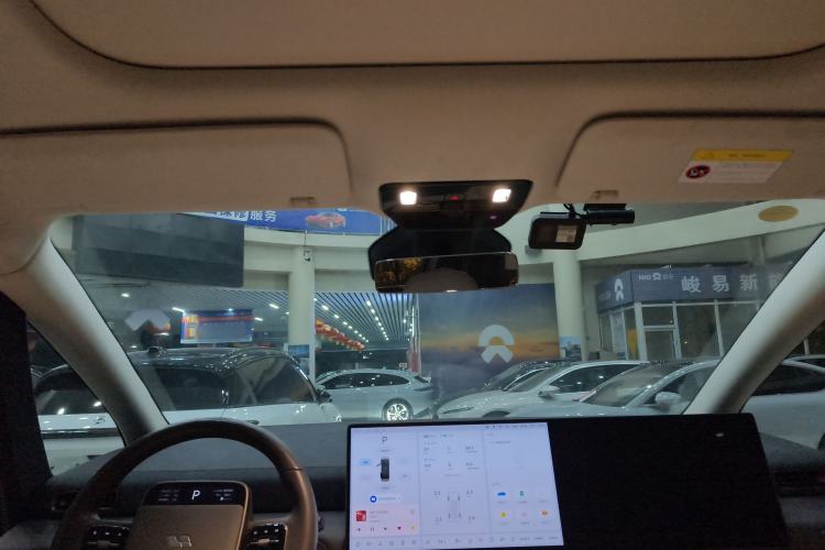 Used Li Auto MEGA 2024 Ultra Model
