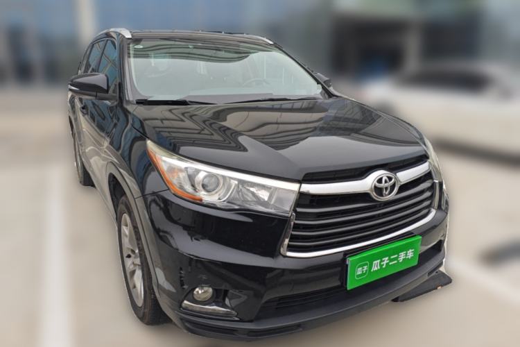 Used Toyota Highlander 2015 2.0T Two-Wheel Drive Luxury Edition 7 Seats Front Right 45 Deg