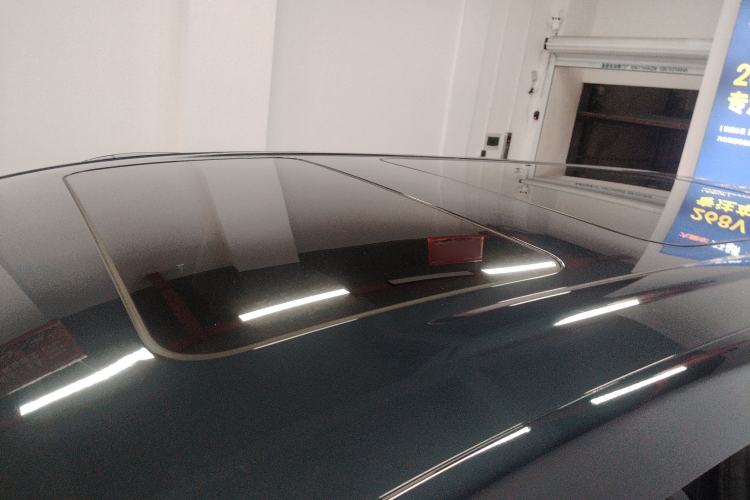 Used Denza D9 2023 DM-i 965 Luxury Model Roof