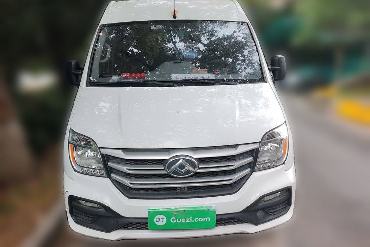 Used SAIC MAXUS Xintu V80 2019 2.0T Plus 6-Speed Manual – Aoyuntong Short Wheelbase Mid-Roof Design 5/6-Seater
