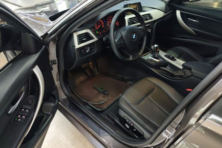 Used BMW 3 Series 2015 316Li Fashion Model