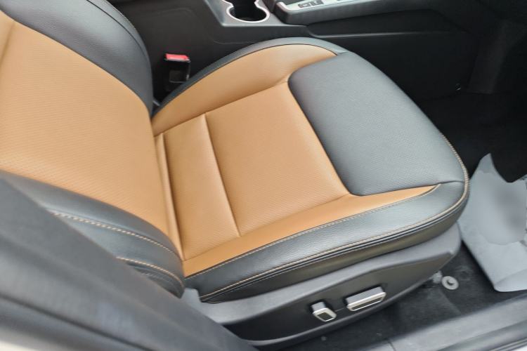 Used Geely Auto Vision X6 2016 1.3T CVT Flagship Model
