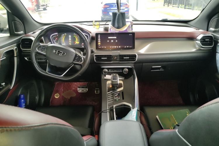 Used Geely Auto Coolray 2019 Sport Version 260T DCT Explorer China VI Standard Center Console