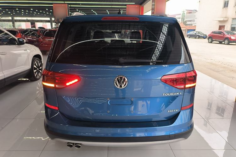 Used Volkswagen Touran 2018 Volkswagen Touran L 280TSI DSG Boundary Edition 7 Seats China VI Standard Rear
