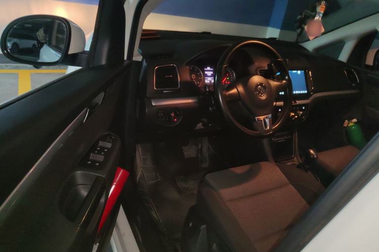 Used Volkswagen Sharan 2013 1.8TSI Standard Model Euro IV Driver Seat