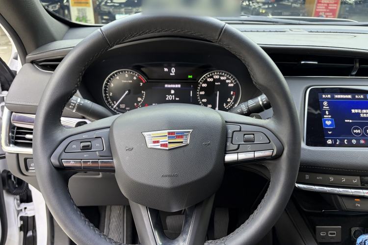 Used Cadillac XT4 2022 28T Two-Wheel Drive Fashion Edition Interior 3