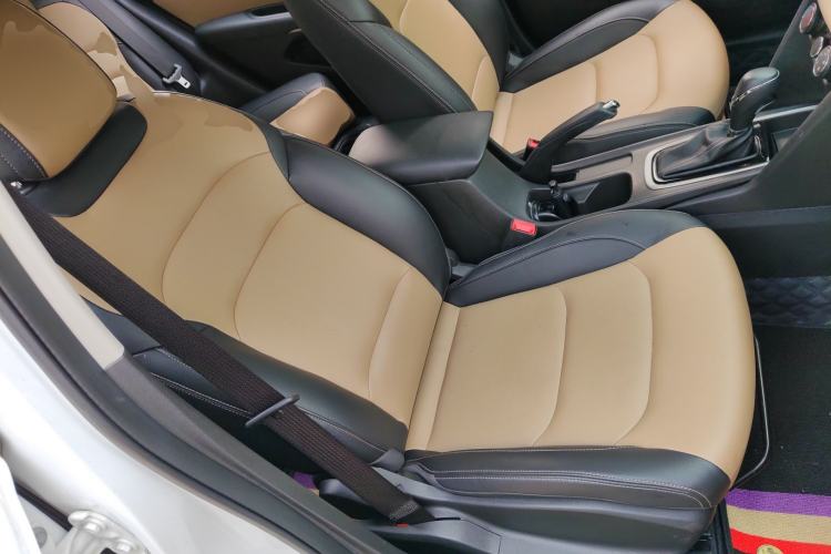 Used Chevrolet Monza 2020 320 Automatic Enjoyment Edition Right Front Seat