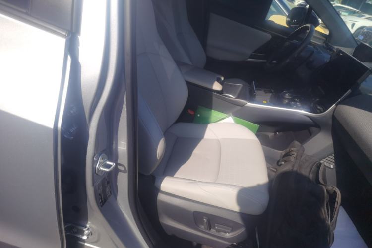 Used Toyota FAW bZ4X 2022 Two-Wheel Drive Long-Range PRO Version Right Front Seat