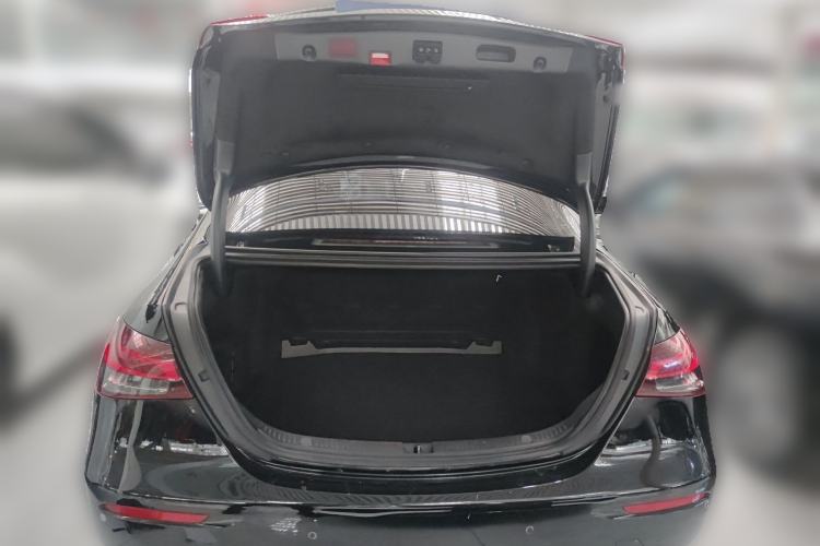 Used Mercedes-Benz E-Class 2021 Facelift E 260 L 4MATIC Trunk