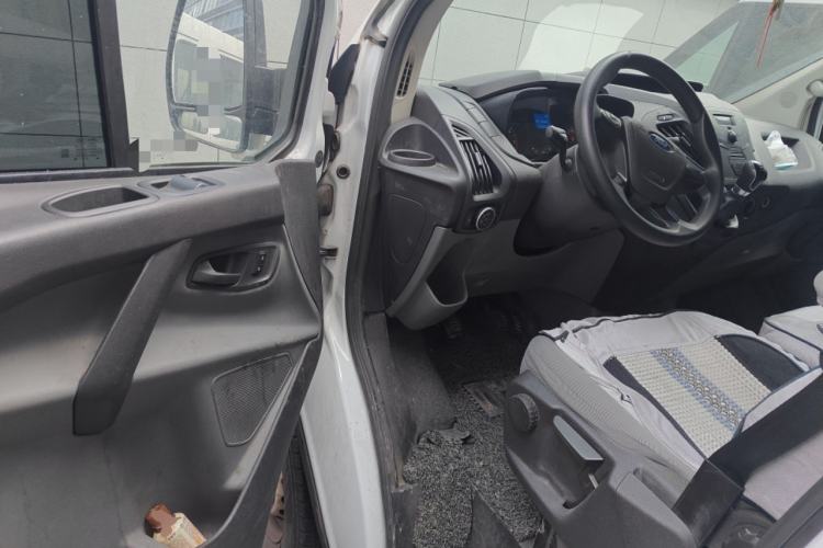 Used Ford Transit 2020 2.0T Diesel Multi-Function Commercial Vehicle Mid-Chassis Low-Roof Design with Dual Rear Doors Meeting China VI Emission Standards