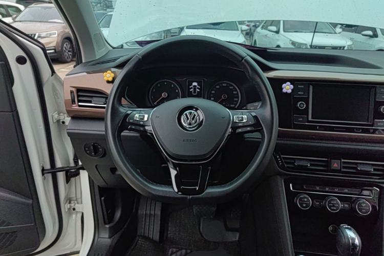 Used Volkswagen Tharu 2020 280TSI Two-Wheel Drive Comfort Edition China VI Standard Steering Wheel