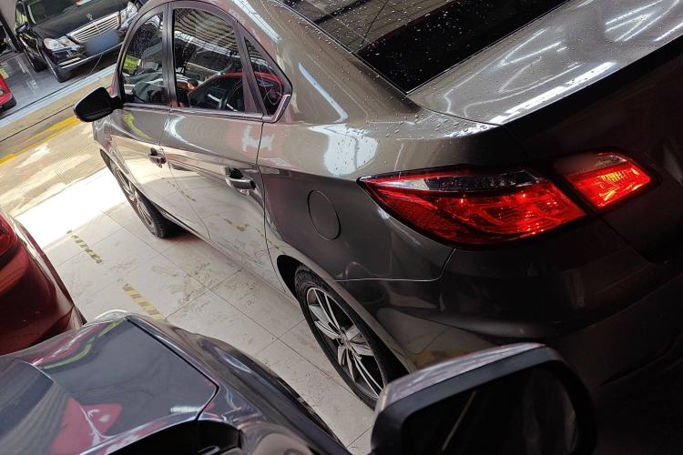 Used Changan Eado 2015 1.6L Manual Luxury Model China V Standard
