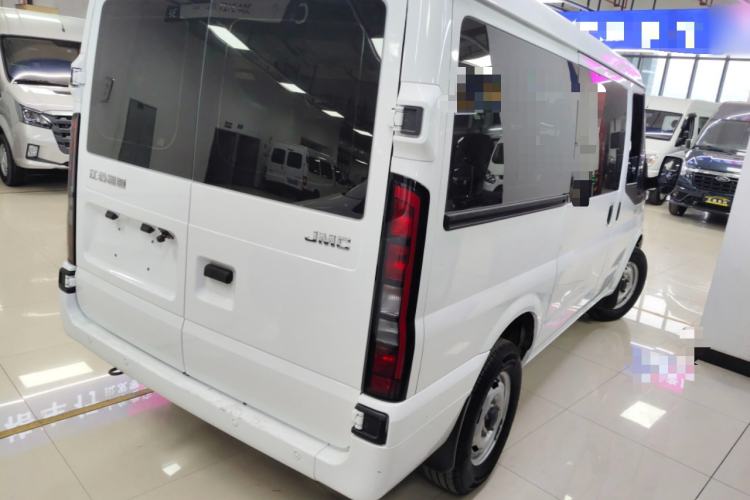 Used JMC Fushun 2023 2.0T Automatic Short-Wheelbase Low-Roof Commercial & Multi-Purpose Passenger Vehicle 6-Seater with Dual-Opening Tailgate