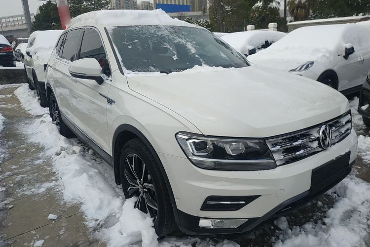 Used Volkswagen Tiguan L 2019 Revised 330TSI Automatic Two-Wheel Drive Smart & Luxury Edition China VI Standard