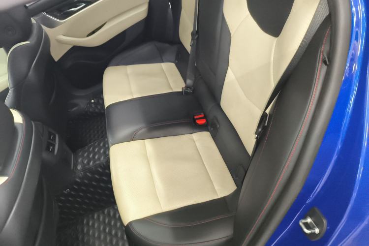 Used Cadillac CT5 2020 Revised 28T Platinum Sport Edition Left Rear Seat