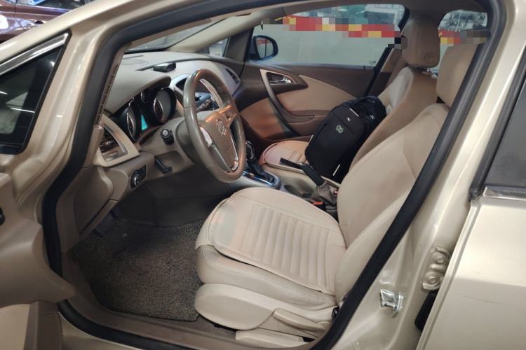 Used Buick GT 2010 GT 1.6L Automatic Fashion Edition Left Front Seat