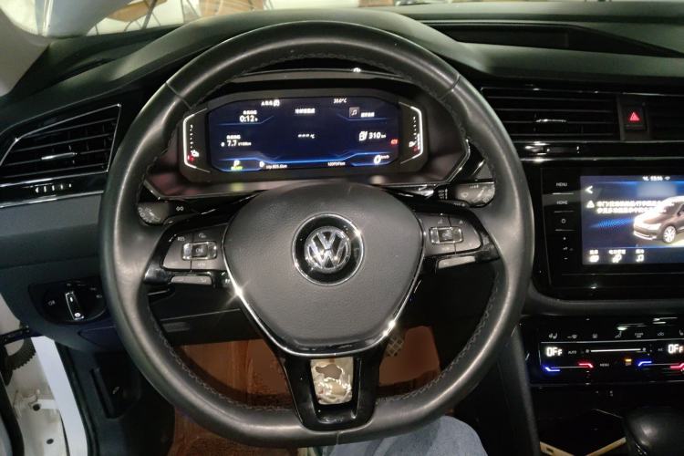 Used Volkswagen Tiguan L New Energy 2020 430 PHEV Plug-in Hybrid Prestige Edition Steering Wheel