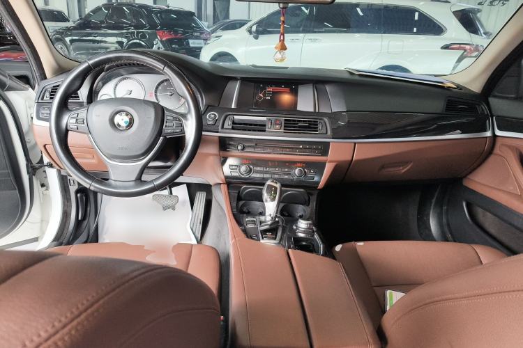 Used BMW 5 Series 2017 520Li Elegant Edition
