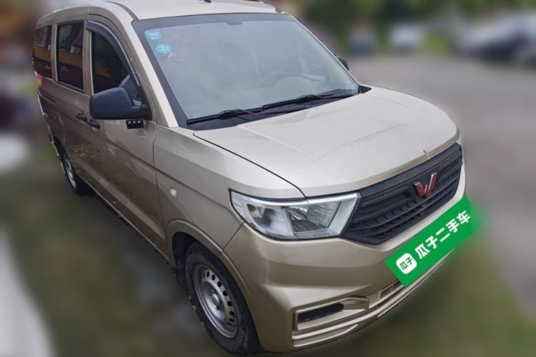 Used Wuling Hongguang V 2019 1.5L Standard Version China VI LAR Front Right 45 Deg