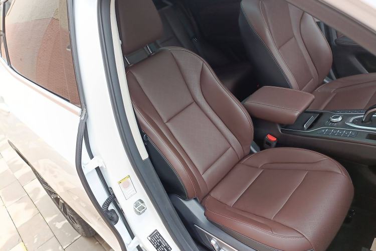 Used Wey VV6 2021 2.0T Two-Wheel Drive Smart Protection+