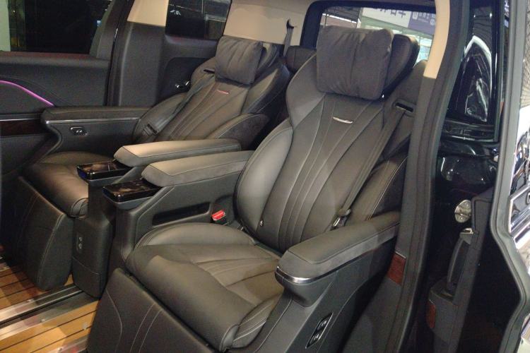 Used Hongqi HQ9 PHEV 2024 2.0T Four-Wheel Drive Luxury Edition Left Rear Seat