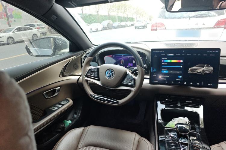 Used BYD Han 2023 DM-i Champion Edition 121KM Prestige Model
