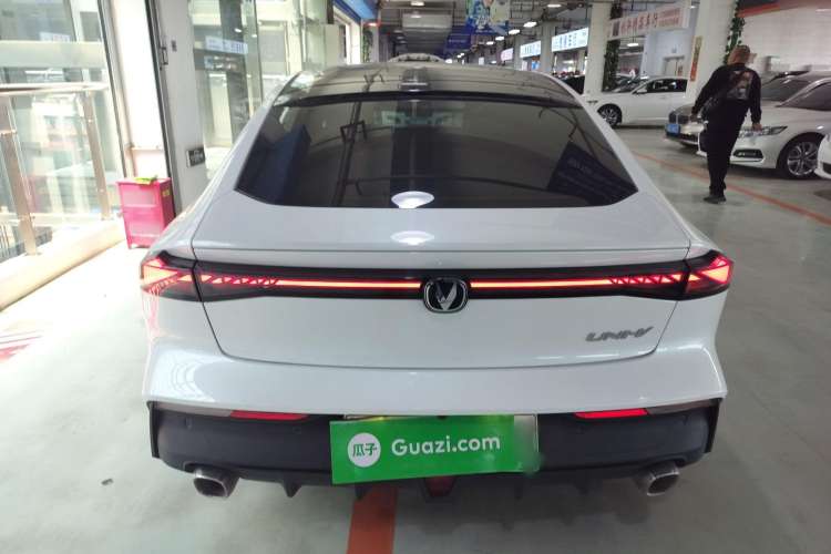 Used Changan UNI-V iDD 2023 ZhiDian iDD 1.5T 113km ZhiKu Model
